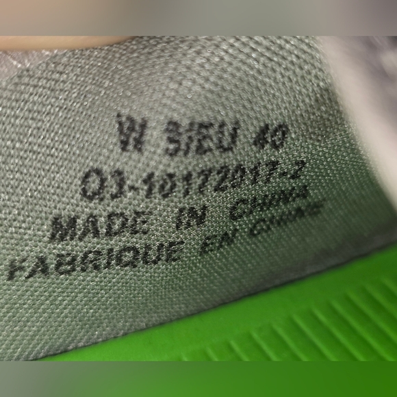 OOFOS OOmg eeZee Low Gray Slip-on Recovery Shoes Women's Size 9 - Picture 4 of 8